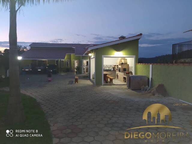 Casa para Venda em Atibaia - 2