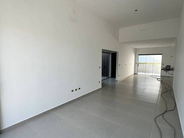 Casa para Venda em Atibaia - 4
