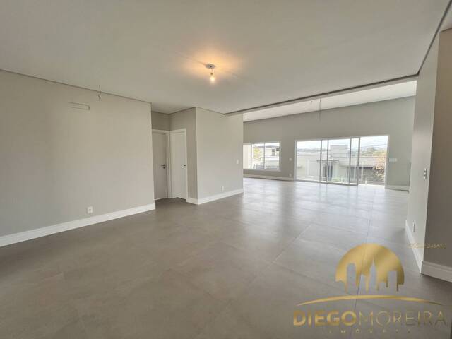 Casa em Condomínio ou Associação para Venda em Atibaia - 4