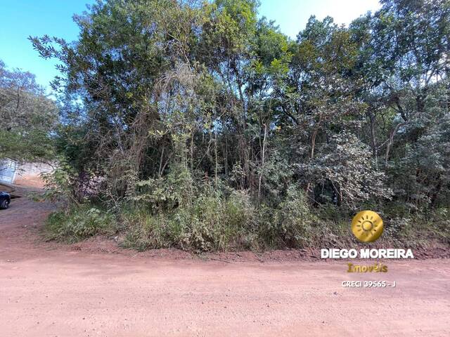 Venda em Pedra Vermelha (Terra Preta) - Mairiporã
