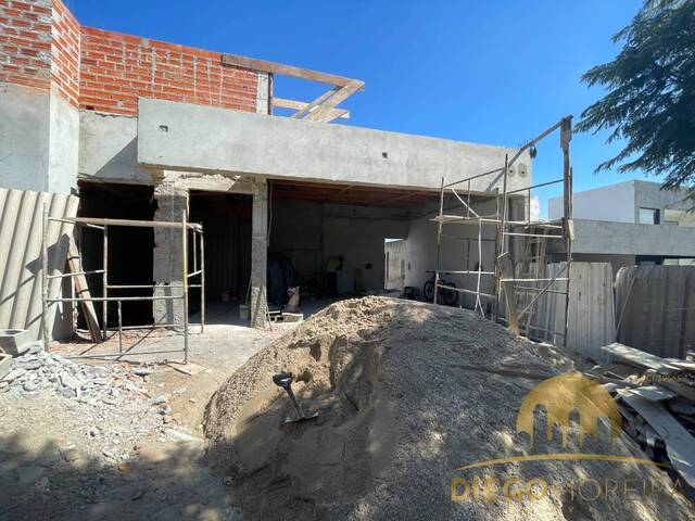 Casa em Condomínio para Venda em Mairiporã - 4