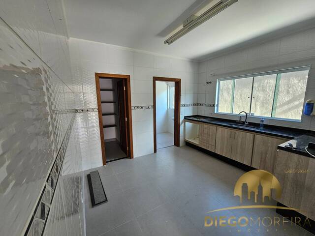 Casa para Venda em Atibaia - 4