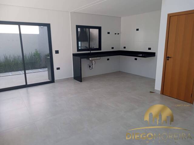 Casa para Venda em Atibaia - 4