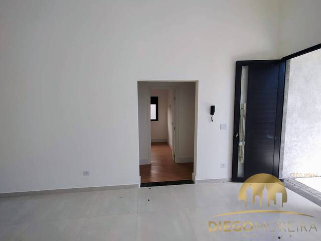 Casa em Condomínio para Venda em Atibaia - 2