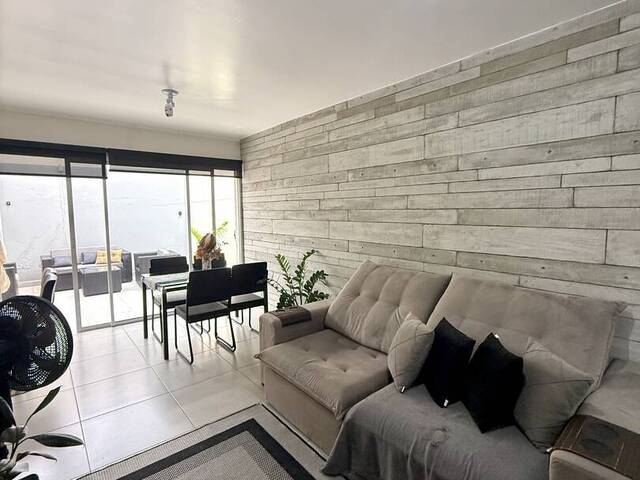 Casa em Condomínio para Locação em Atibaia - 2