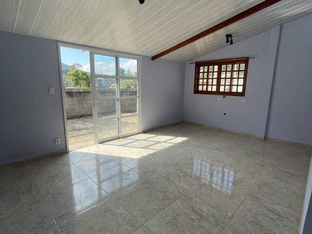 Casa para Venda em Mairiporã - 3