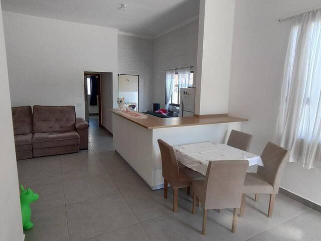 Casa para Venda em Atibaia - 2