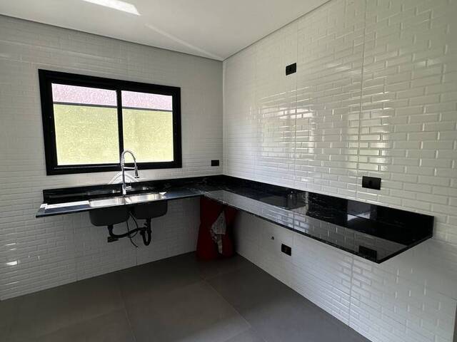 Casa para Venda em Atibaia - 3