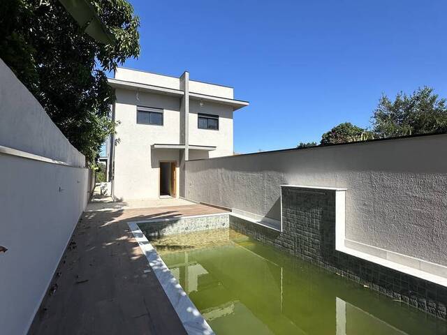 Casa para Venda em Atibaia - 2