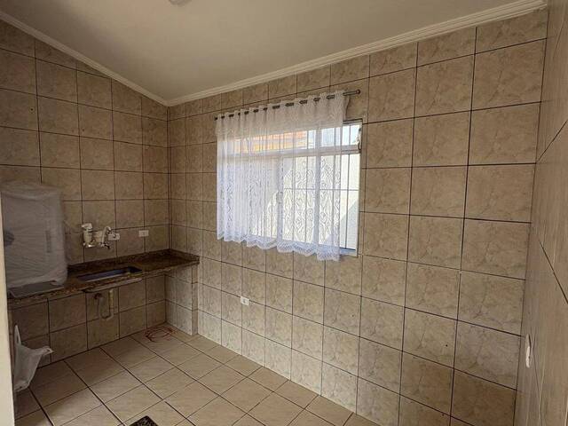 Casa em Condomínio para Venda em Atibaia - 4