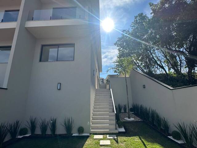 Casa para Venda em Atibaia - 2