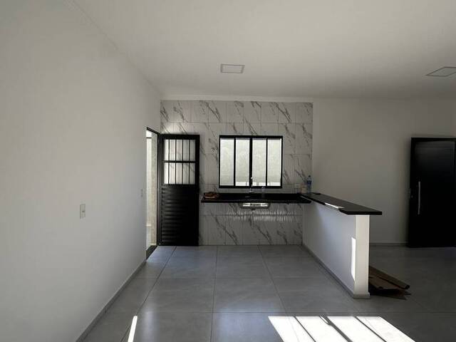Casa para Venda em Atibaia - 4