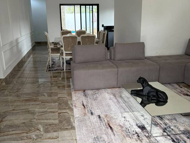 Casa em Condomínio para Venda em Atibaia - 2